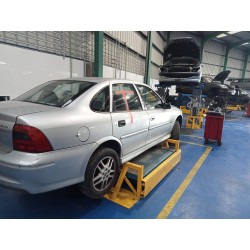 opel vectra b berlina del año 1999