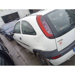 opel corsa c del año 2001