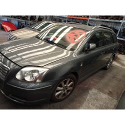 toyota avensis berlina (t25) del año 2004