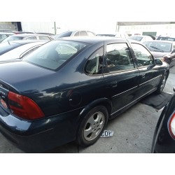 opel vectra b berlina del año 2001