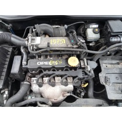 opel astra g berlina del año 2000