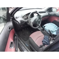 peugeot 206 berlina del año 2004