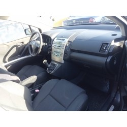 toyota corolla verso (r1) del año 2006