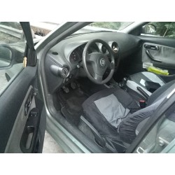 seat ibiza (6l1) del año 2004