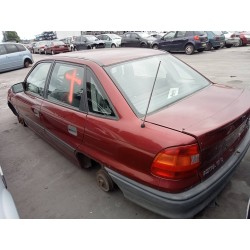 opel astra f berlina del año 1993