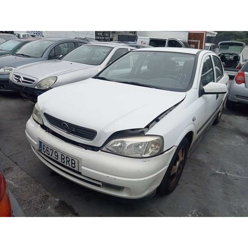 opel astra g berlina del año 2001