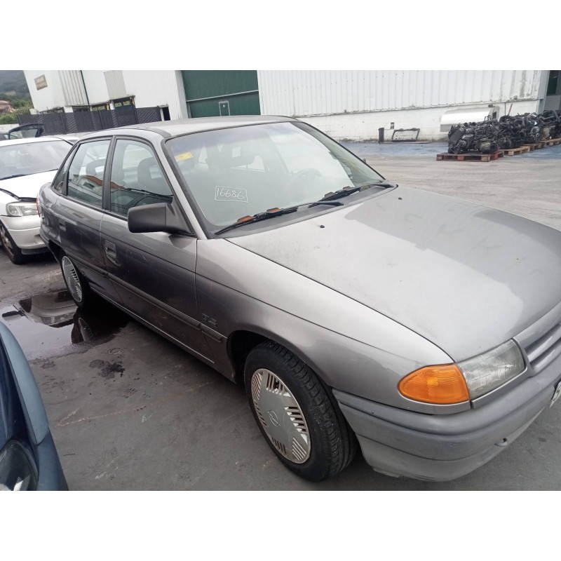 opel astra f berlina del año 1993