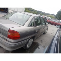 opel astra f berlina del año 1993