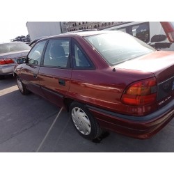 opel astra f berlina del año 1997