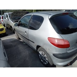 peugeot 206 berlina del año 2001