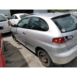 seat ibiza (6l1) del año 2002