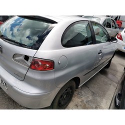seat ibiza (6l1) del año 2002