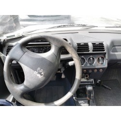 peugeot 205 berlina del año 1996