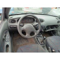 hyundai lantra berlina (rd) del año 1999
