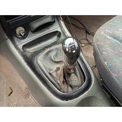 hyundai lantra berlina (rd) del año 1999