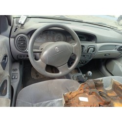 renault megane i fase 2 berlina (ba0) del año 2001