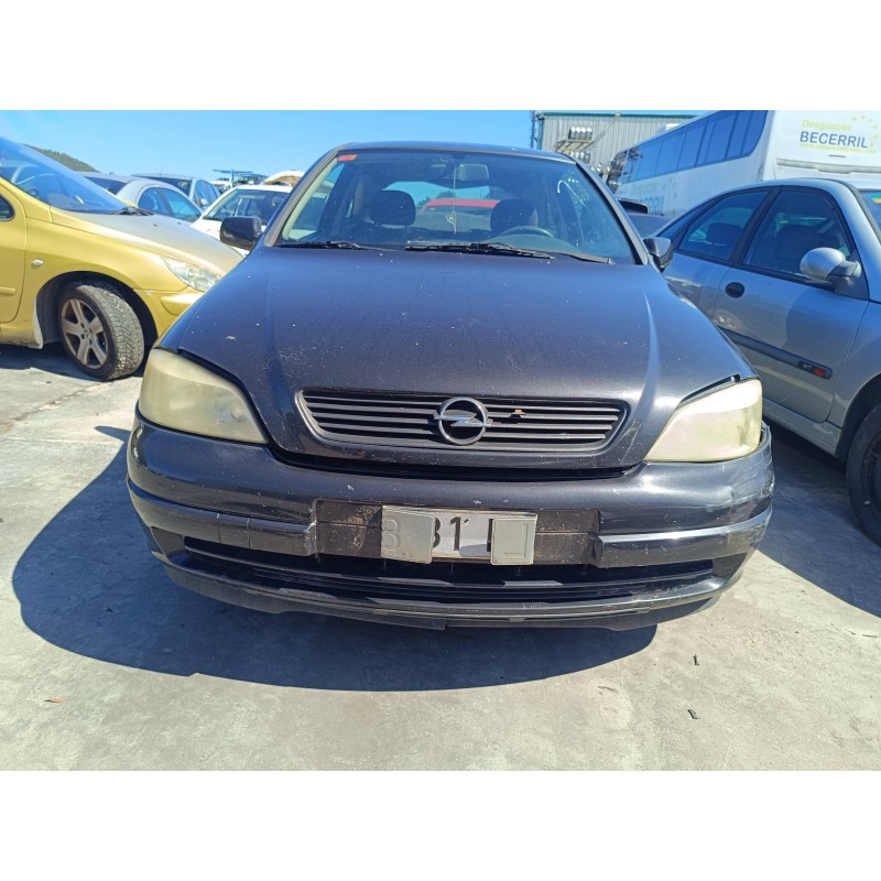 opel astra g berlina del año 2001