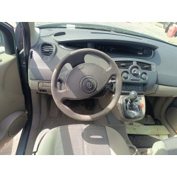 renault scenic ii del año 2004