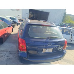 toyota avensis berlina (t25) del año 2004