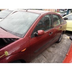 ford focus berlina (cak) del año 2000