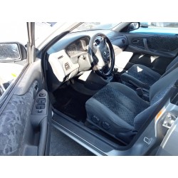 mazda 323 berlina f/s (bj) del año 1999