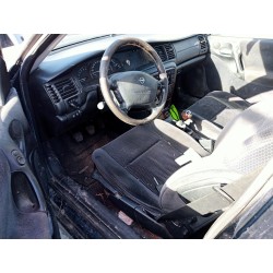 opel vectra b berlina del año 2001