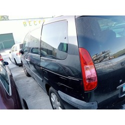 peugeot 807 del año 2004