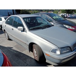 volvo s40 berlina del año 1998
