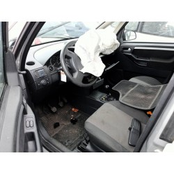 opel meriva del año 2004