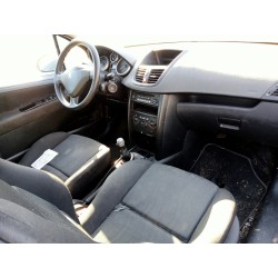 peugeot 207 del año 2011