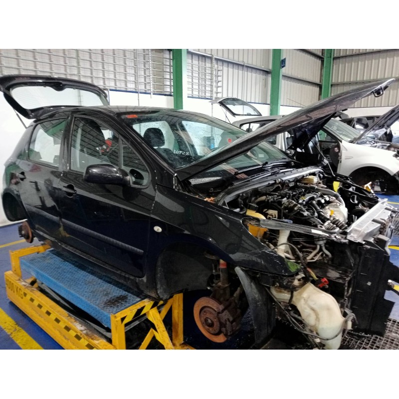 peugeot 307 berlina (s2) del año 2005