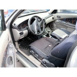 nissan almera (n16/e) del año 2001