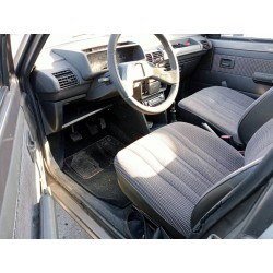 peugeot 205 berlina del año 1986