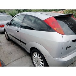 ford focus berlina (cak) del año 2001