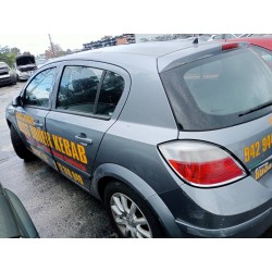 opel astra h berlina del año 2005