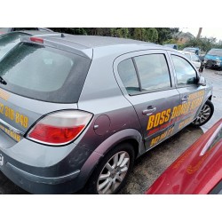 opel astra h berlina del año 2005