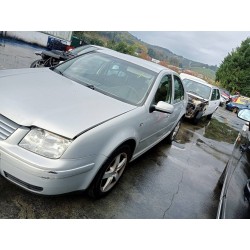 volkswagen bora berlina (1j2) del año 2000