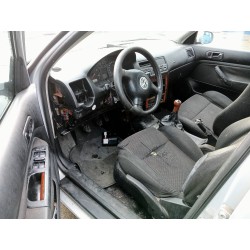 volkswagen bora berlina (1j2) del año 2000