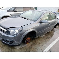 opel astra h berlina del año 2004