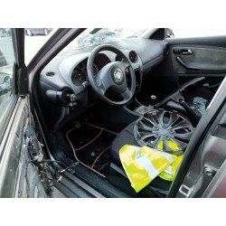 seat ibiza (6l1) del año 2003