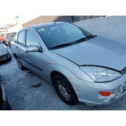 ford focus berlina (cak) del año 2001