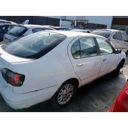 nissan primera berlina (p11) del año 2001