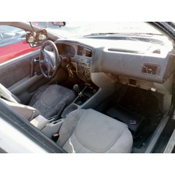 nissan primera berlina (p11) del año 2001