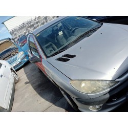 peugeot 206 berlina del año 2001