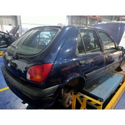 ford fiesta berlina (dx) del año 2001