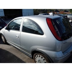 opel corsa c del año 2004