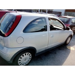 opel corsa c del año 2004