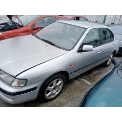 nissan primera berlina (p11) del año 1999