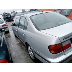 nissan primera berlina (p11) del año 1999