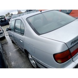 nissan primera berlina (p11) del año 1999
